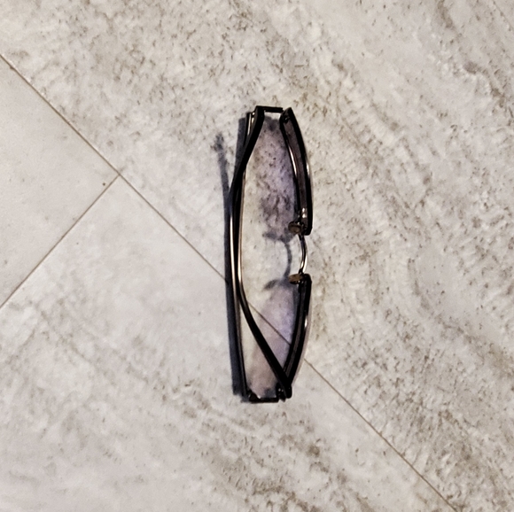 Y2K DKNY purple gradient πΆ sunglasses π - Picture 4 of 10